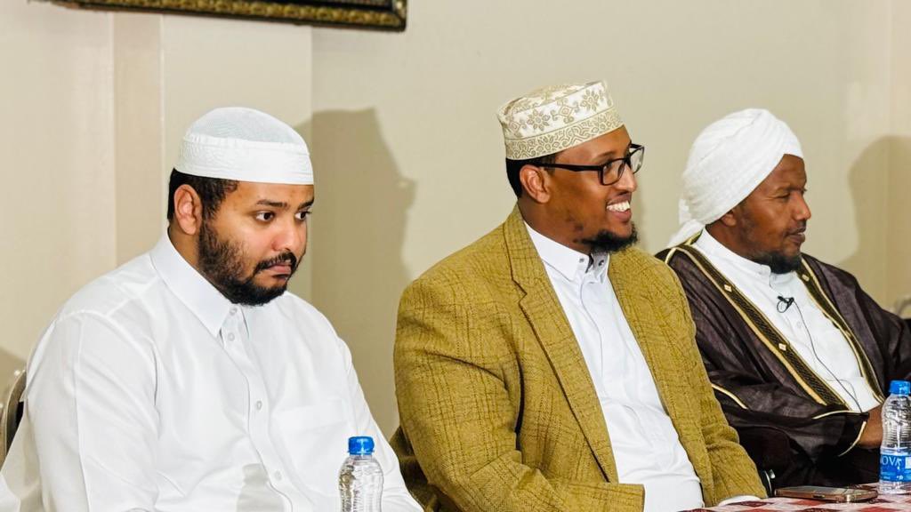 JamaludinSheikh's tweet photo. #إنا_لله_وإنا_إليه_راحعون

Abdulhamid ibn Sh. Abdirashid Sh. Ali Sufi has passed on.
A young man with upright character who memorized the #Holy_Quran.
May #ALLAH grant him #JANNAH.
May #ALLAH grant his father and his family patience. https://t.co/r5czDloNIF