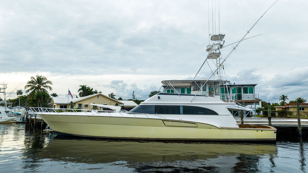 RJCYachtSales's tweet photo. 2000 80' Donzi, COURTNEY ANNE
- Vessel Available for a Lease/Purchase Option Agreement Thru Ocean Grants Foundation
- Great Financing Terms w/ 1/3 down, 36 Equal Payments for Balance, No Interest
- (3) Staterooms, (3) Heads w/ Updated Interior plus Separate Crew Quarters https://t.co/SsOFnhh6ti