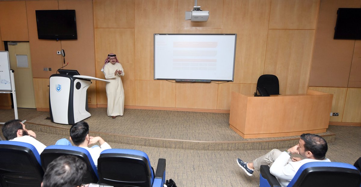 We are honored to have Dr. Abdullah Boukhari as a distinguished keynote speaker at the Career Week hosted by internal medicine department in KSUMC.
#FutureCareerWeek