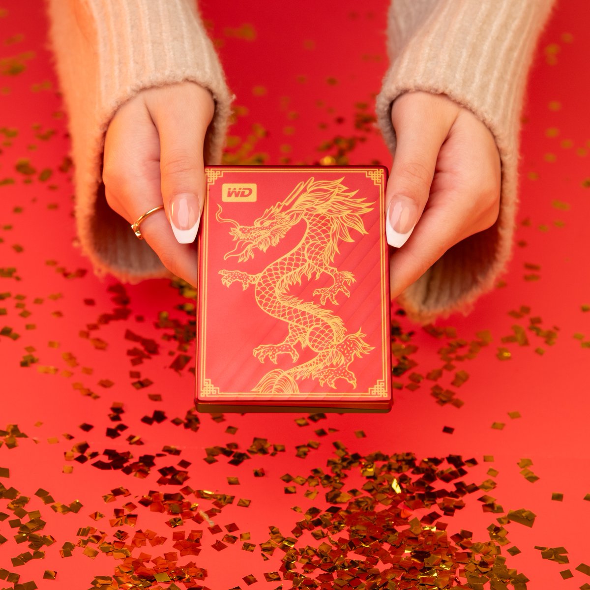 May the Year of the Dragon breathe new life into your endeavors and bless you with abundance. WD MyPassport - Dragon Edition available now. ❤️