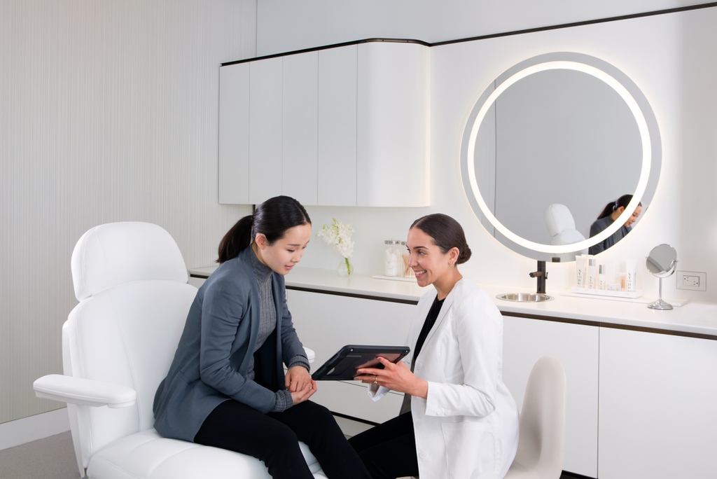 NYDermGroup's tweet photo. Health care providers today have more technology, treatments and tools at their fingertips than ever before. But the provider-patient relationship remains as important as ever. Our providers take the time to get to know and build a trusting relationship with their patients.⁠ https://t.co/CnTbOhTEJZ