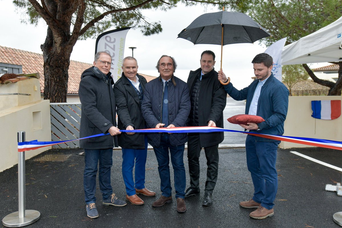 Sete_agglo_med's tweet photo. #Inauguration ce jeudi des travaux de réhabilitation de l'#Ecosite de Mèze. Près de 4 M€ ont été investis pour réhabiliter le lieu, créé dans les années 80, avec l’objectif d'en faire un nouveau Pôle économique de la #croissancebleue, centré sur l’#innovation environnementale. https://t.co/VuIwAmQsiC