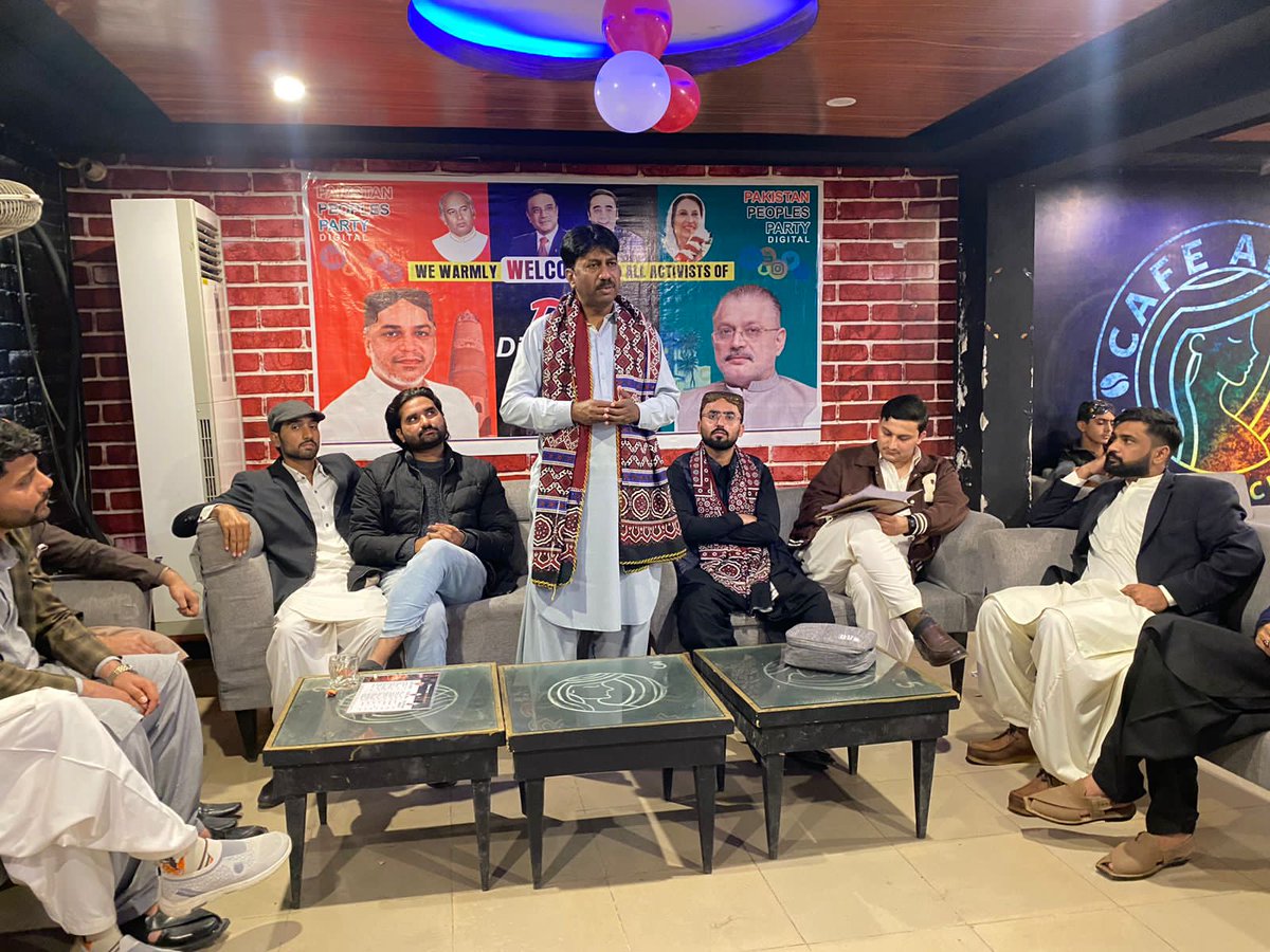HafeezPPP's tweet photo. Today i organized first Introductory Meeting of PPP Digital Media District Sukkur at Cafe Arvin Sukkur, which was attended by Head PPP Digital Media Sukkur Division @ZahidGhanbhir and all activists of PPP Digital Media Team District Sukkur. #PPPDigitalMediaSukkur https://t.co/yO4cAnyC8i