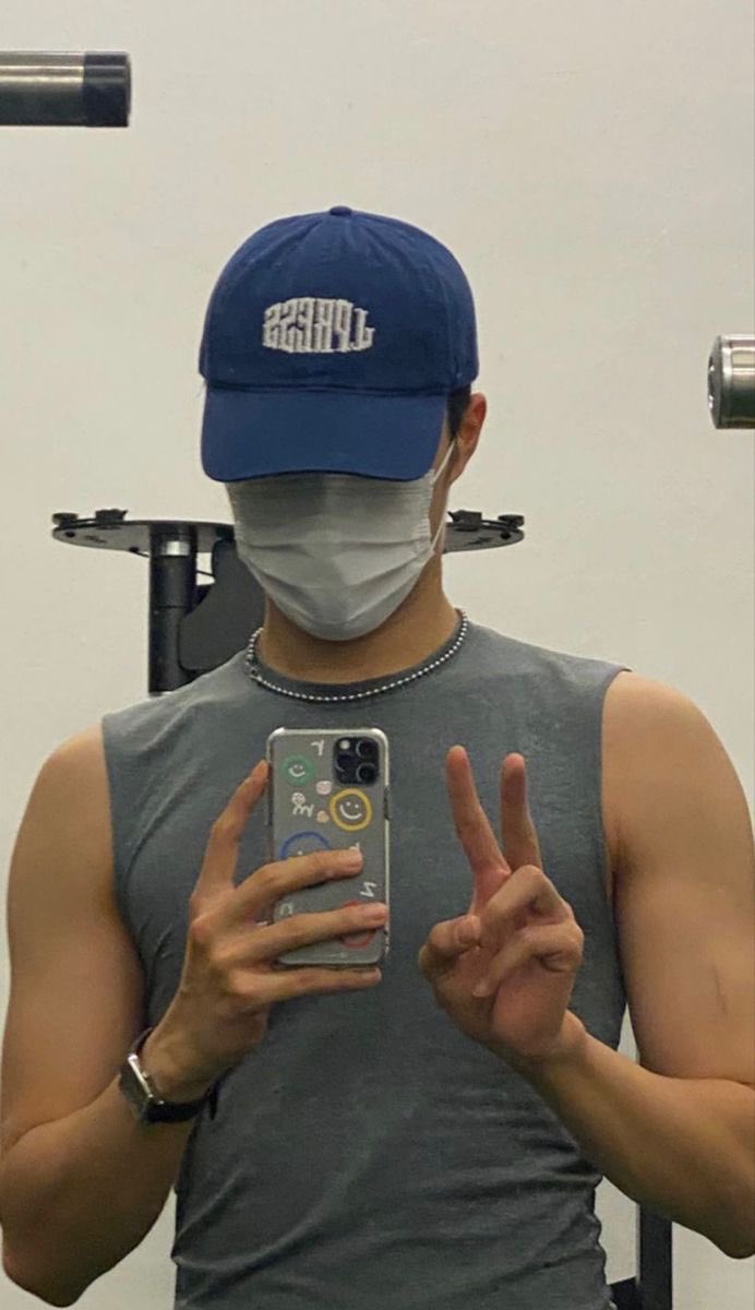 nsujihoo's tweet photo. @.juninhoplay on #nsugram
Ai homem de regata na academia รฉ muito feio, eu sendo horroroso. https://t.co/vYWNUzDy5e