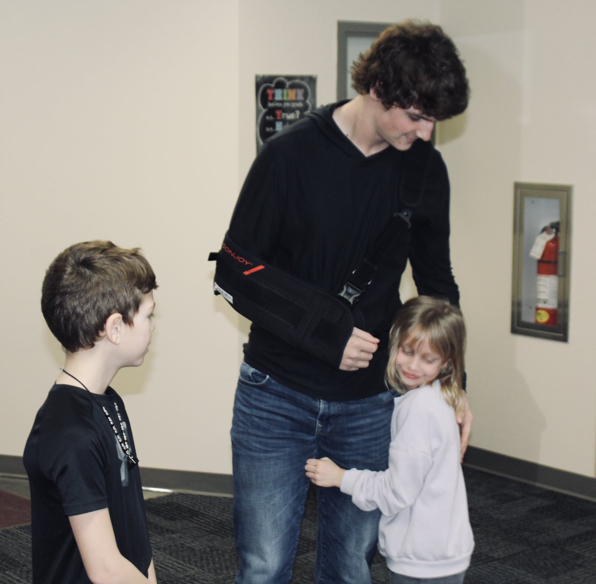 NEadvantage's tweet image. Under One Roof: "Bulldog Buddies" brings Friend students and staff together with a 30-minute blast of fun

"The kids get to see staff in a different light. It's just a lot of fun, and what kid doesn't look forward to 30 minutes of fun?"

Read! bit.ly/3NWBbni #RootedNE