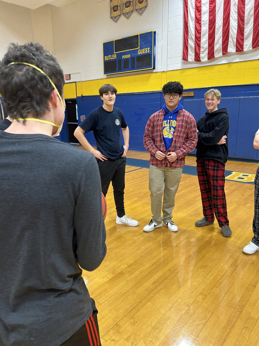 Basketmomma7's tweet image. Butler Unified Hoops back  in action 
Had some introductions, some pick-up, and some  fierce knock out battles 🏀
Lets go Dogs 🐾💙💛
#wechoosetoinclude
#playunified #ballislife
@bhsbulldogsnj @SONewJersey @BrianBaylor21