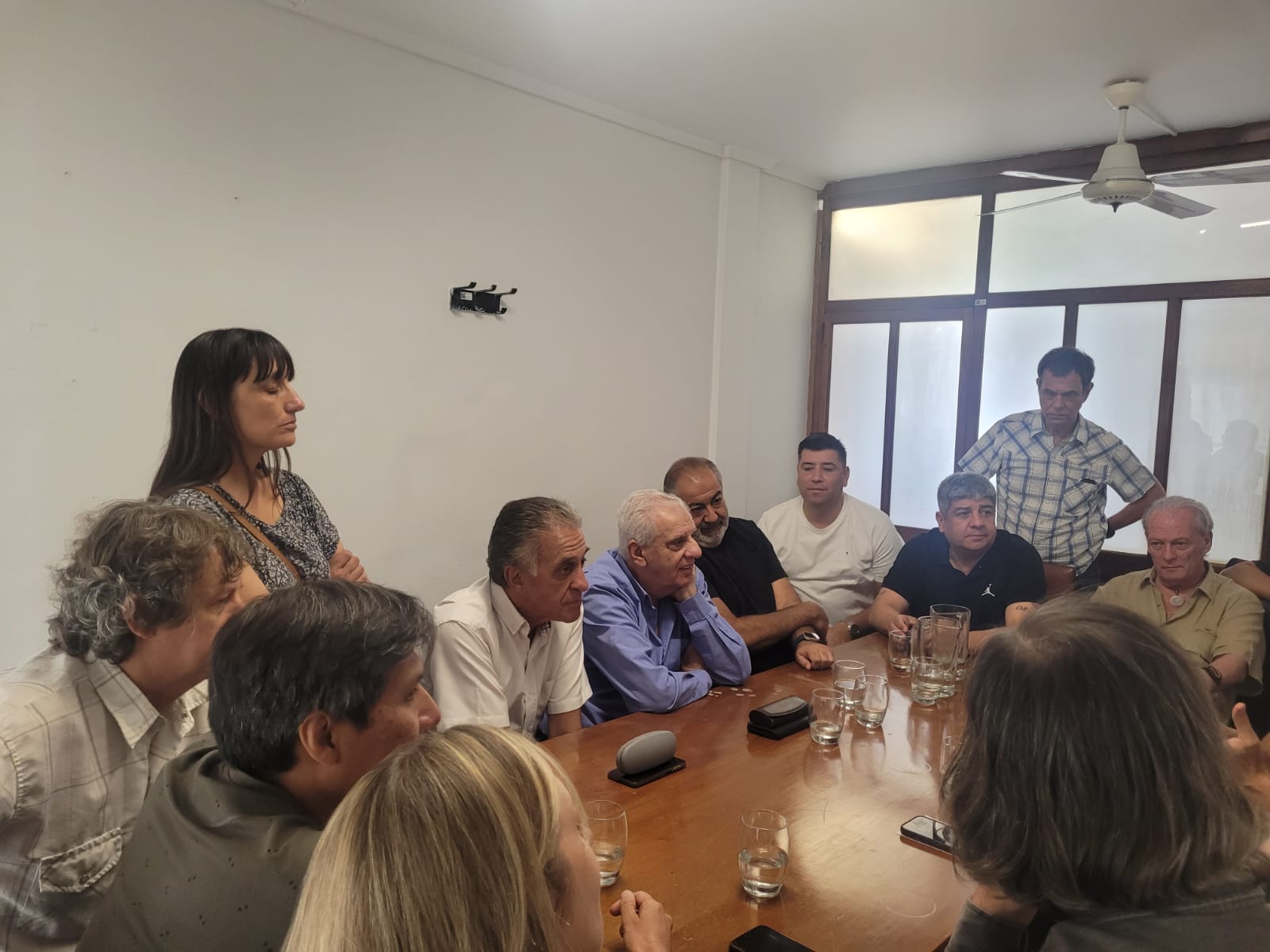 GDk8sjuWQAAS0wB?format=jpg&name=large