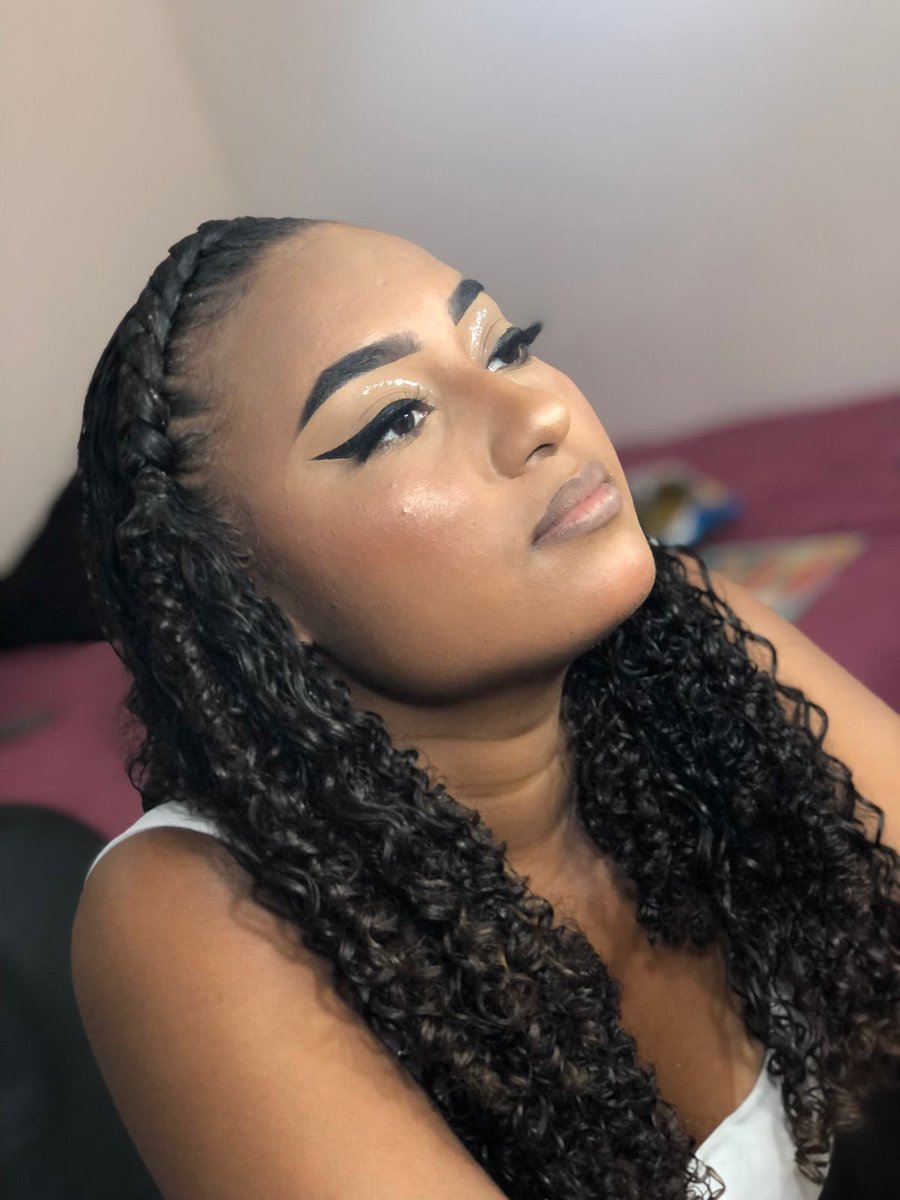 anacarolinasn_'s tweet photo. um pouquinho do meu trabalho pra vocês! ❤️💄 

📍BATO, PRAÇA SECA 

Insta : anasousamakeupp_
wpp : 21966838322 https://t.co/diiiQnrSKK