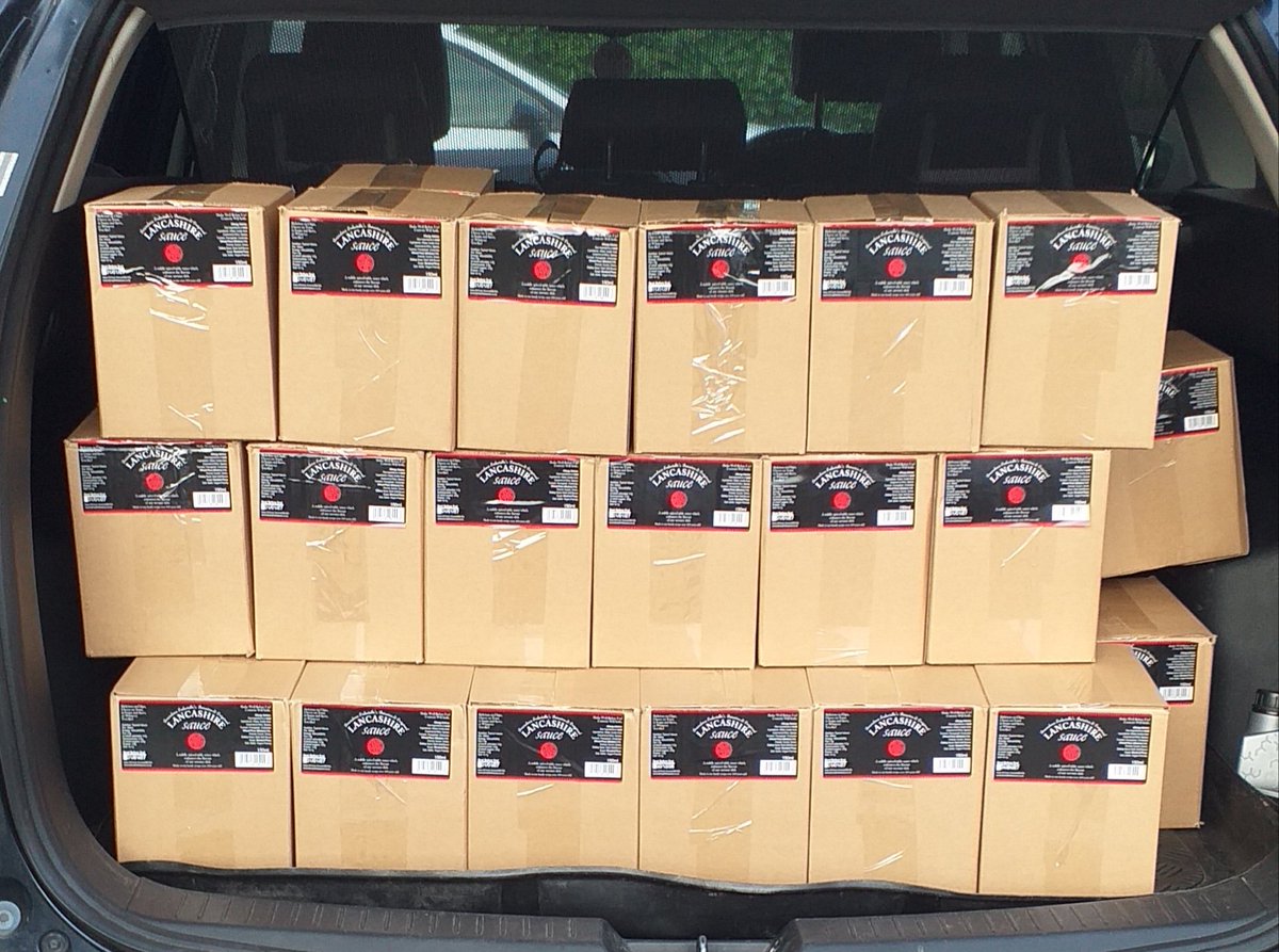 A delivery of over 600 bottles of @lancashiresauce to @HillValleyFoods destined for independent butchers, delis, farm shops garden centres @BoothsCountry throughout Lancashire #lancashirebusiness #lancashiresauce #smallbusinessbigdreams @LancsBusRT