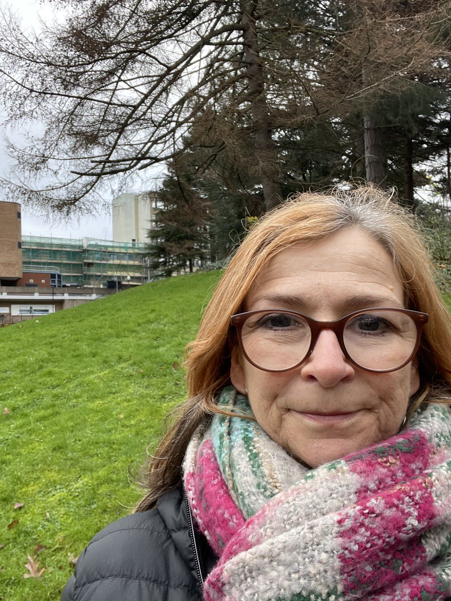 DoctorAnneG's tweet photo. Making good habits for 2024, a 20 min #wellbeingwalk around campus. Thanks for the inspiration @SaraTetraDec https://t.co/gPyWLv10b9