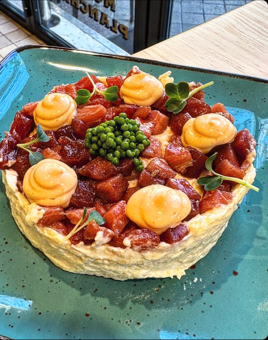 gastroplanet_'s tweet photo. ¡LAS MEJORES ENSALADILLAS RUSAS!
Cambios en nuestra lista, baja unos puestos la de #Tapas24 de #Barcelona y hay nuevas incorporaciones, la última la de #latiafeli #Madrid de @aarongue7 y Mesala Guerrero, elaborada con Atún Rojo de la Almadraba…
https://t.co/oVgznM8WEp https://t.co/kNsW5CeSg8
