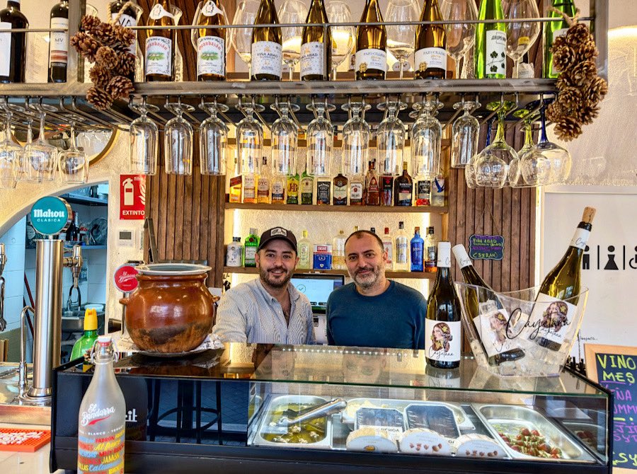 gastroplanet_'s tweet photo. ¡LAS MEJORES ENSALADILLAS RUSAS!
Cambios en nuestra lista, baja unos puestos la de #Tapas24 de #Barcelona y hay nuevas incorporaciones, la última la de #latiafeli #Madrid de @aarongue7 y Mesala Guerrero, elaborada con Atún Rojo de la Almadraba…
https://t.co/oVgznM8WEp https://t.co/kNsW5CeSg8