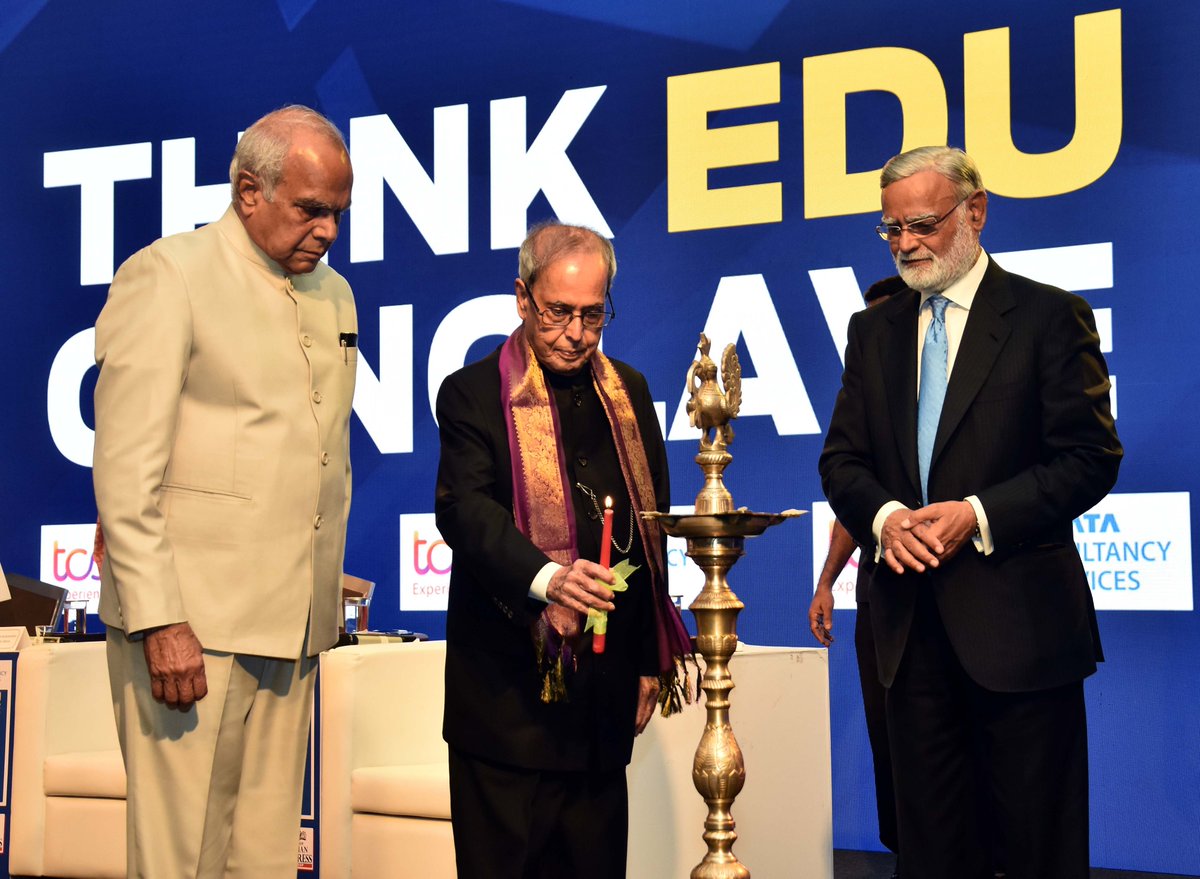 Xpress_edex's tweet photo. Former Late President of India Pranab Mukherjee graced Day One by lighting the lamp

#ThinkEduConclave #ThinkEdu2024

(2/5)

@PrabhuChawla @santwana99 @NewIndianXpress @Eventxpress @SastraUniv @SVaidhyasubrama https://t.co/kZJnQW21ci