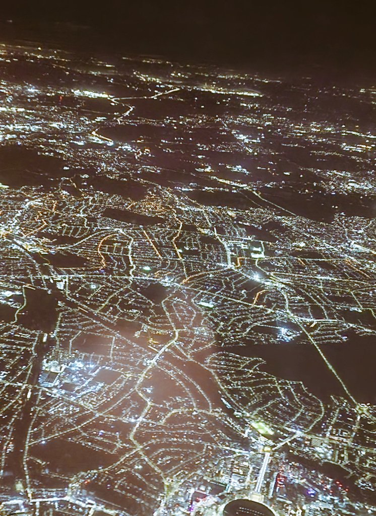 BarryonCaroline's tweet photo. Thank you @British_Airways great flights and great day for flying, no delays, back on the up! https://t.co/d20a8aTzCz
