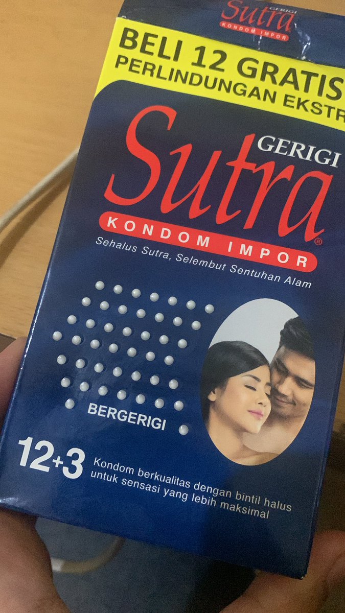 lilyyyyyyyli's tweet photo. @LazadaID mohon untuk ditindak lanjuti dong😭 ada paket tapi saya ga pesen isi nya ini, btw siapapun yang mau beli 10k dapet 4 kondom impor bergerigi😭😭,  nanti aku jelasin di bawah🙏🏻 https://t.co/JOwh7eOok0