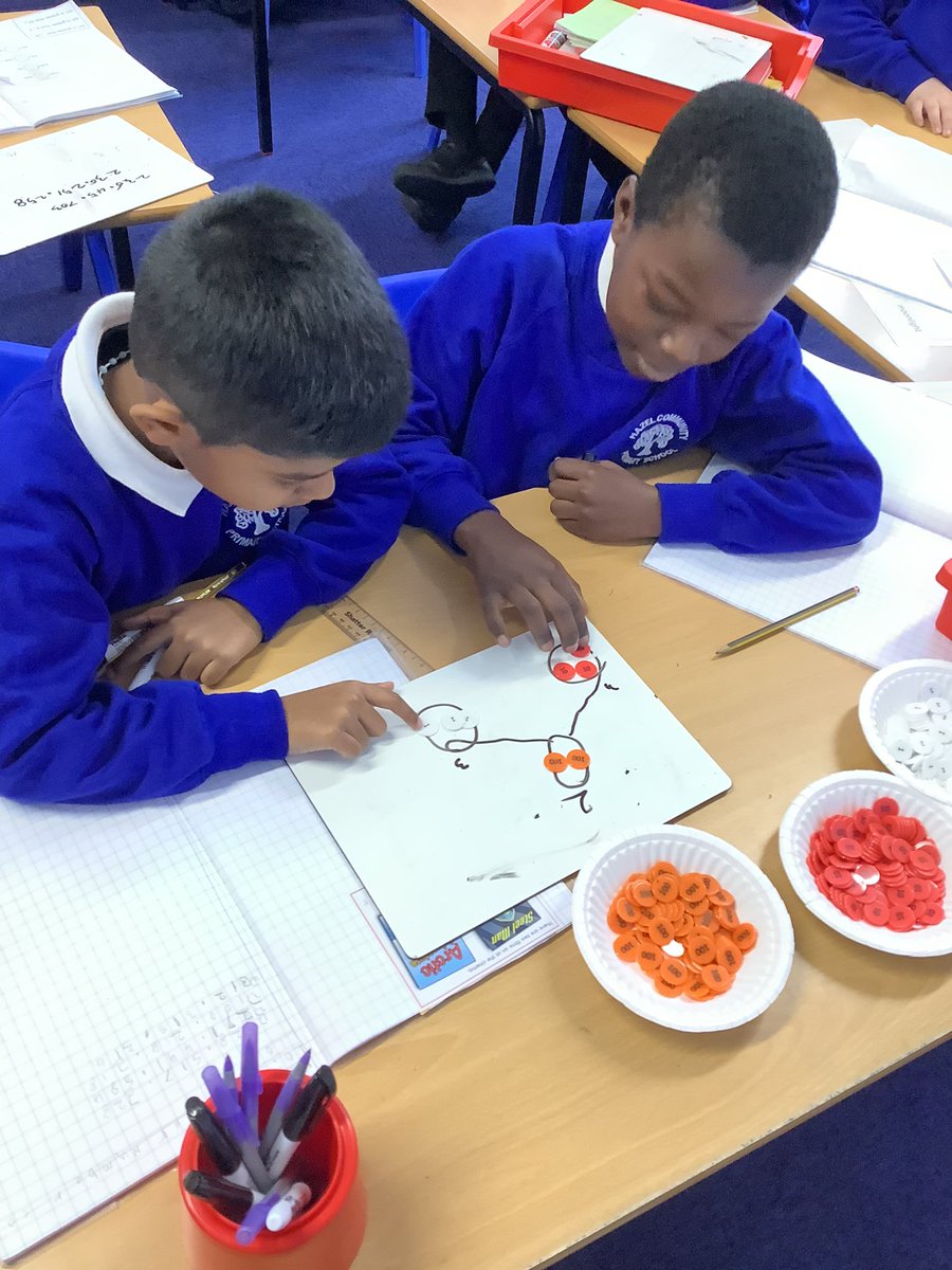 MissJon18167397's tweet photo. Some excellent use of manipulatives in maths when ordering and comparing three digit numbers! Keep up the good work #TerrificTurtles @MsFairfieldHCPS @HazelSchool https://t.co/V8rjZNXNbT