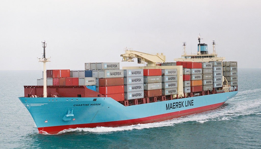 Investeraren's tweet photo. 🇩🇰 Maersk vd varnar för att attackerna i Röda Havet på väg mot Suezkanalen potentiellt kan leda till konsekvenser för global ekonomi. Kan ta månader innan fraktrutten kan bli aktiv igen - varpå vi f��r lägga på 9 dagar extra för att runda Afrika och Maersk bränslenota rusar +50% #PrataPengar https://t.co/kweLh9XqCS