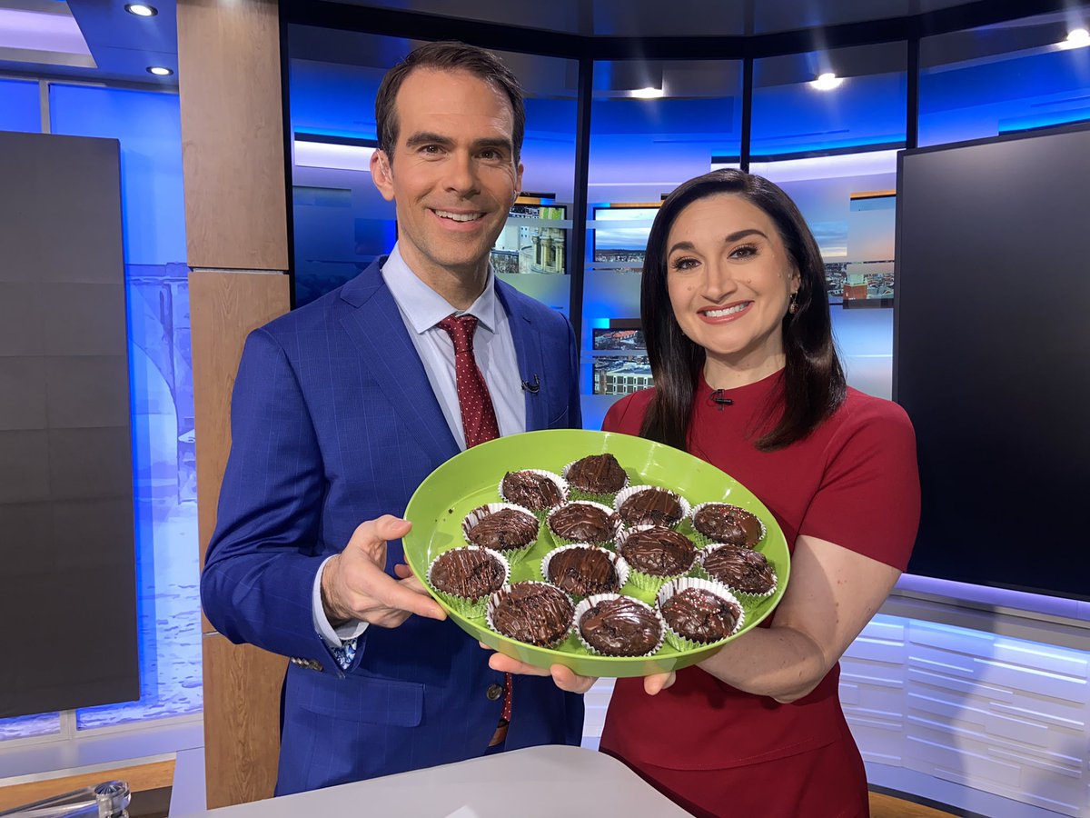 KatelynWGAL's tweet image. She already brightens our mornings and now she will continue to do so as our next Chief Meteorologist! 🎉 
Congratulations @ChristineWGAL! 
We tried to spoil her this morning with flowers &amp;amp; brownies!