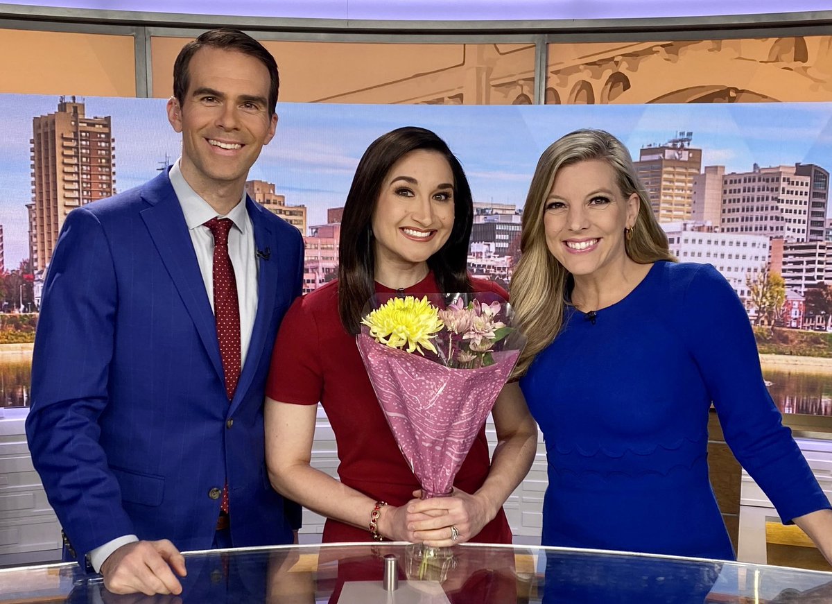 KatelynWGAL's tweet image. She already brightens our mornings and now she will continue to do so as our next Chief Meteorologist! 🎉 
Congratulations @ChristineWGAL! 
We tried to spoil her this morning with flowers &amp;amp; brownies!