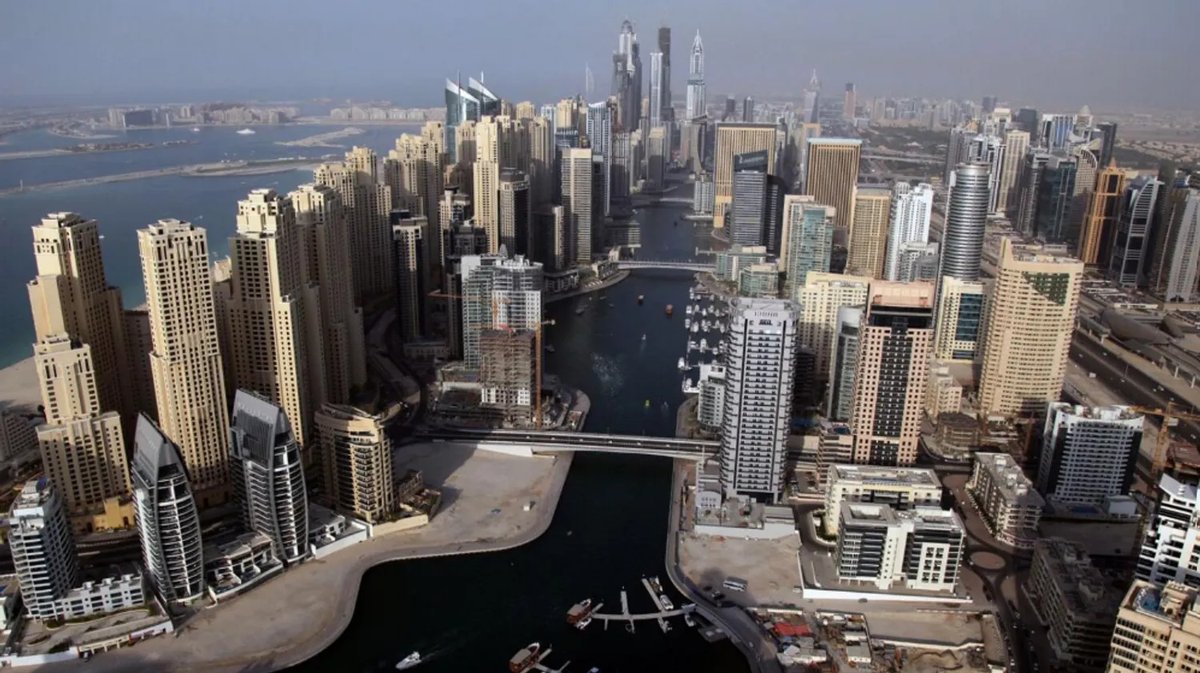 RyanMahoneyUAE's tweet photo. Getting a mortgage in Dubai can be complex, especially for non-residents, and it is important to understand the requirements and eligibility criteria before you start. This buyer’s guide will help you navigate the process. #Mortgage #RealEstate https://t.co/8tLP8Oslkb https://t.co/QfELoyxgNp