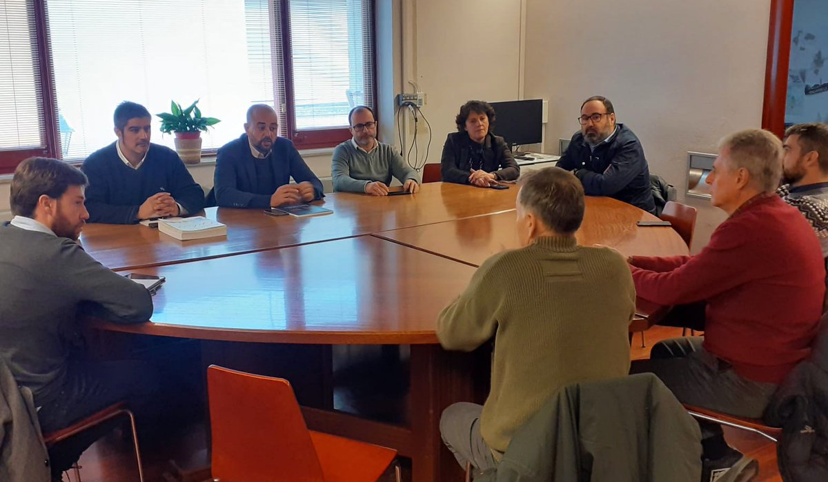 🌾Avui ens hem apropat fins l’<a href="/EABaixaTordera/">Espai Agrari de la Baixa Tordera</a> per participar en una reunió entre representants de la <a href="/Diba/">Diputació de Barcelona</a> i l’ens gestor de l’espai agrari. El nostre propòsit?Iniciar les converses per definir el full de ruta del projecte pels propers 4 anys💬🚜

#ParcsAgraris #BCNSmartRural