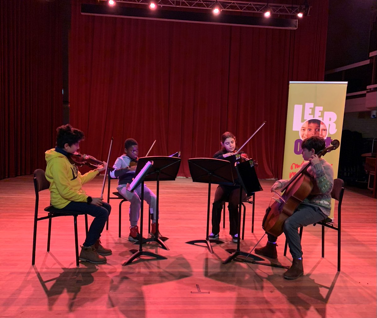 10 strijkkwartetten openen op za. 27 januari de Strijkkwartet Biënnale Amsterdam in het Muziekgebouw! Kom je luisteren? Entree=gratis.
leerorkest.nl/tien-strijkkwa… #strijkkwartet #sqba #Amsterdam #leerorkest #muziekonderwijs #muziekeducatie
