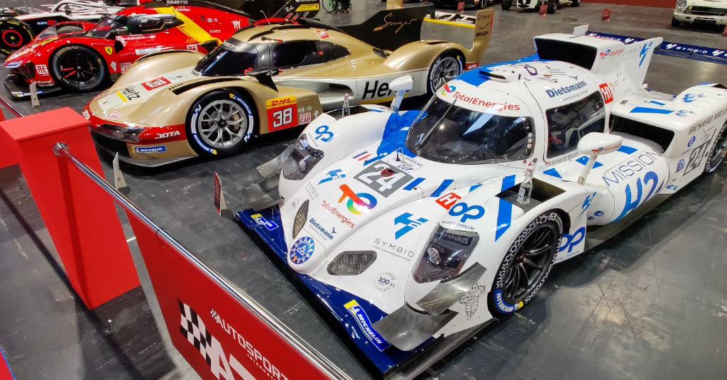MissionH24's tweet photo. La H24 avec les #Hypercars à Birmingham à l'@Autosport_Show 🤩 

#MissionH24 #ACO #H24Project #Hydrogen #A24 @24hoursoflemans @JotaSport @FerrariHypercar @JensonButton @autosport https://t.co/9mIpW1Vlfu