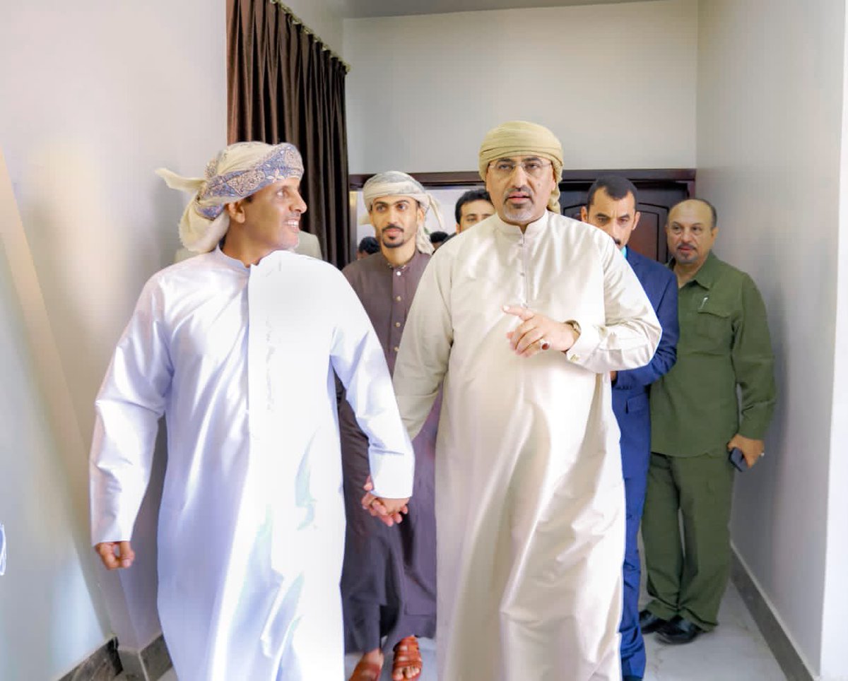 من لايشكر الناس لايشكر الله , بالإنابة عن ابناء المهرة يطيب لنا ان نتقدم بخالص الشكر وصادق العرفان للقائد الرئيس عيدروس الزبيدي وأعضاء هيئة رئاسة المجلس الانتقالي الجنوبي، والأخوة قادة ومسؤولي الجمعية الوطنية ومجلس المستشارين, ورؤساء الهيئات والمؤسسات الجنوبية كلاً باسمه وصفته