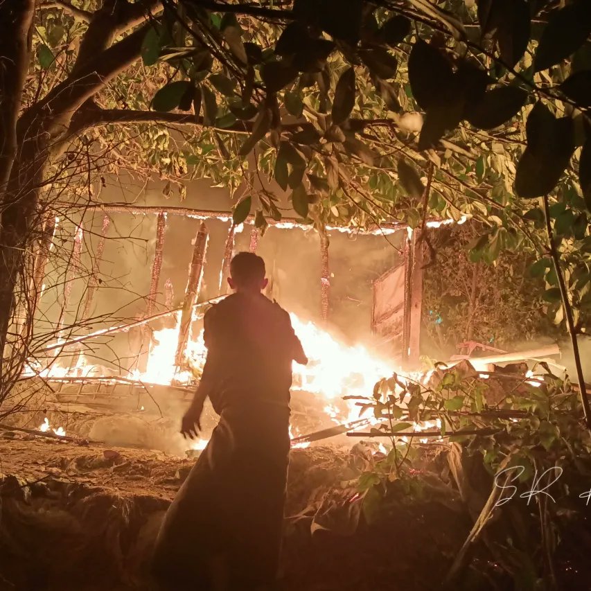 SRReyes22's tweet photo. A Fire broke out again in camp 5.
What is happening in camp?
#fire
#camp5
#rohingyarefugees
#Rohingya
#RohingyaNews
#RohingyaCrisis
@UNHCR_BGD @UNDP @UNICEFBD @UNGeneva
Date:11/01/2024 https://t.co/w1WaX64rdu