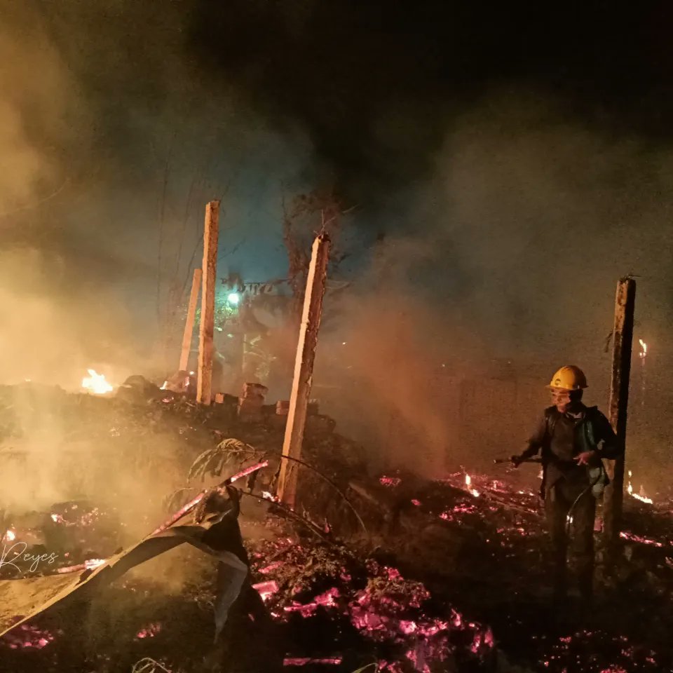 SRReyes22's tweet photo. A Fire broke out again in camp 5.
What is happening in camp?
#fire
#camp5
#rohingyarefugees
#Rohingya
#RohingyaNews
#RohingyaCrisis
@UNHCR_BGD @UNDP @UNICEFBD @UNGeneva
Date:11/01/2024 https://t.co/w1WaX64rdu