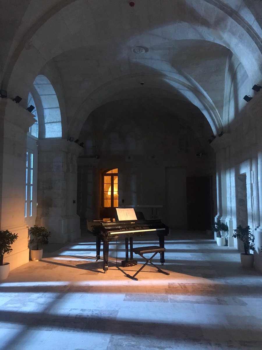 Tomorrow Friday 12th January
Live on TVM 18:30pm (Malta Time)
Performing here for the Grandmaster's Palace, Opening. 
Stream link : tvmi.mt/live/2 
FRI 12th JAN 18:30PM
#Lesbiansingerforthepresident Amen 🇲🇹🏳️‍🌈🏳️‍⚧️❤️ We re getting there Malta <a href="/ClaireTonnaVoz/">Claire Tonna</a>