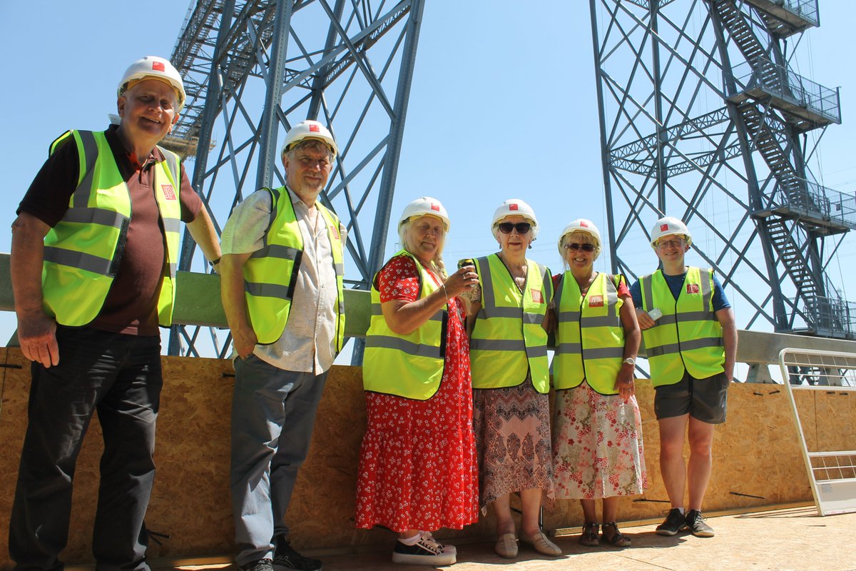 NpTbridge's tweet photo. Ar Ddiwrnod #TrysorauTreftadaeth hoffwn ddathlu'r gefnogaeth barhaus gan Gyfeillion Pont Gludo Casnewydd gyda’n prosiect treftadaeth @NpTbridge – o ddiwrnodau Criw’r Ardd i nosweithiau codi arian Siantis Môr! Gwnaed y cyfan yn bosibl drwy gefnogaeth gan y @HeritageFundUK https://t.co/ywklbzlHvW