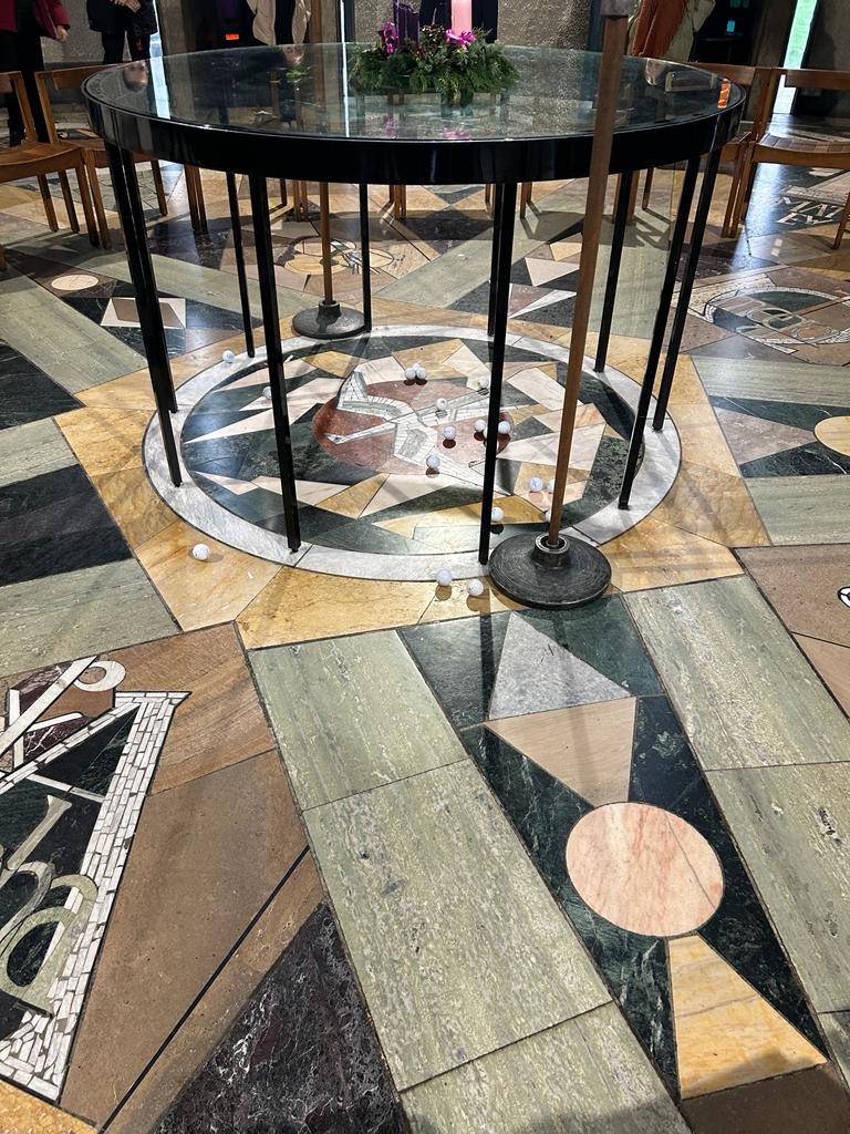 Well the children were not expecting that!!!! The Chapel of Unity 🥰