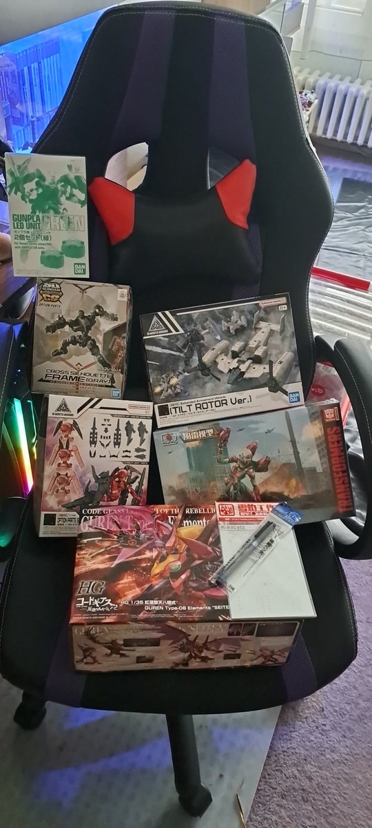 PrinnyImposable's tweet photo. Alrigth my @HobbyFrontline Warehouse shippment came today woot
#gundam #plamo #hobbystuff #modelkit #gunpla https://t.co/EFEPrH4vTE