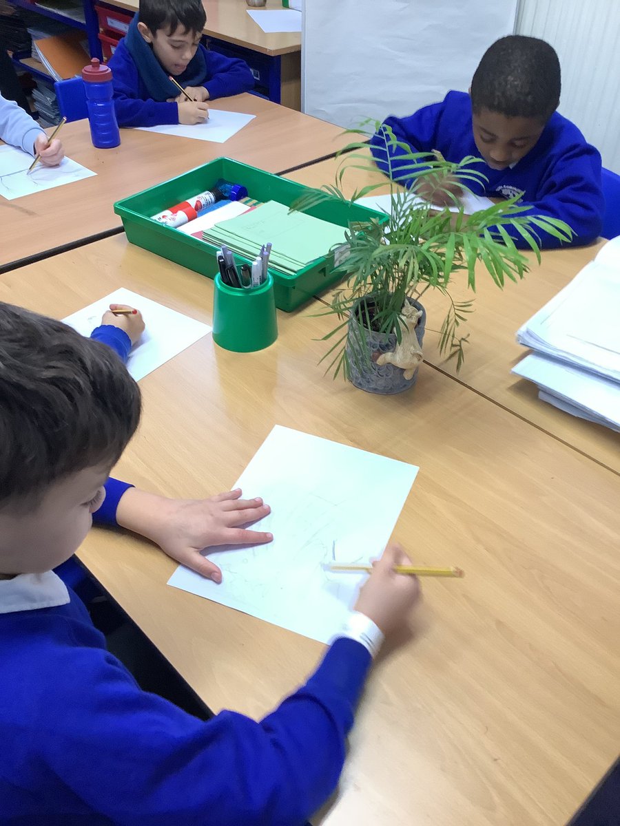 MissJon18167397's tweet photo. Wow, we love plants in #TerrificTurtles. We are beginning our new Science topic and we are super excited! @MrsMaxwellHCPS @HazelSchool https://t.co/39bvM5t1Ew
