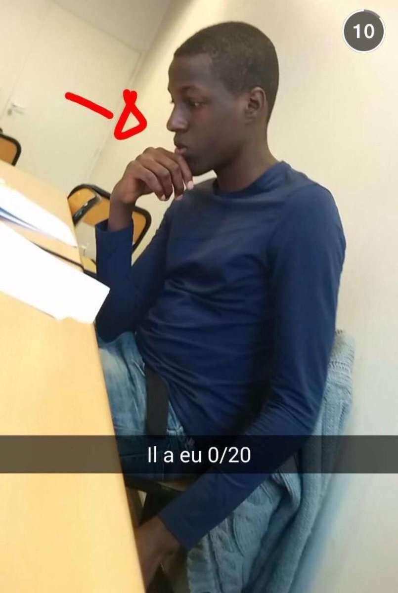 Maca_Ush's tweet photo. @VolTek_Prime @KAAZU94 Tu t'attaques pas au bon problème ici 🤦🏻 https://t.co/6qCY9dYHzw