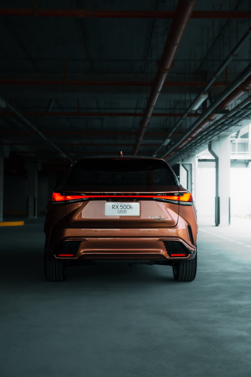 سيارة الدفع الرباعي التي تحدد معايير الرفاهية والأداء.

The SUV that sets the standard for luxury and performance.

#Lexus #LexusBahrain #لكزس_البحرين