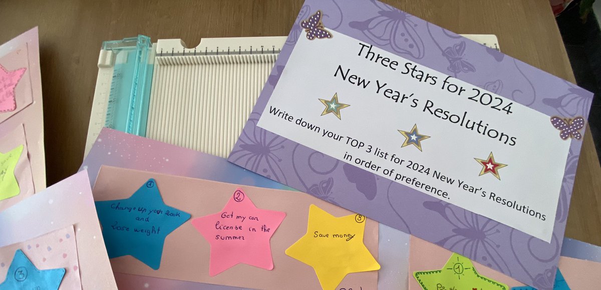 Nurieta05's tweet photo. New Year’s Resolutions. Three ⭐️⭐️⭐️ for three resolutions #1A2 @EoiElda https://t.co/FAfb1mueYy