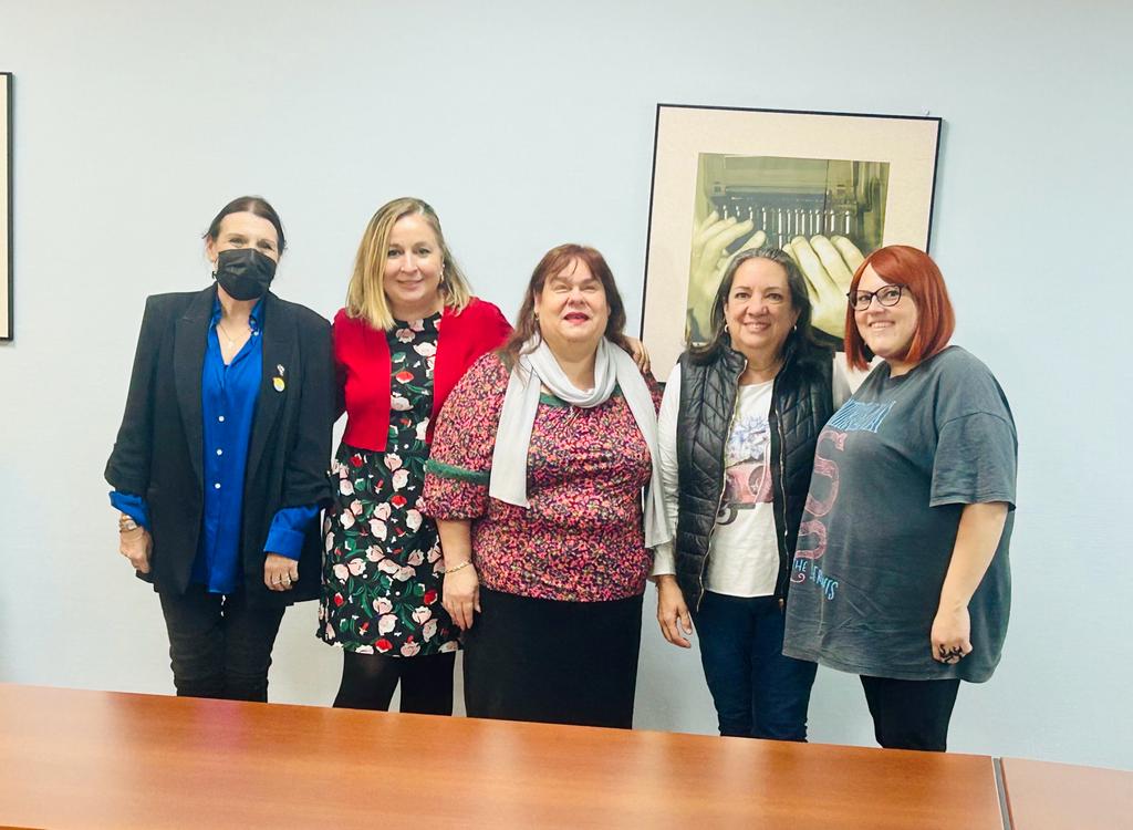 Comenzamos las mesas de trabajo del Proyecto Encontrándonos, subvencionado por Cabildo de Tenerife, Tenerife Violeta. Hoy abordamos la violencia de género y las discapacidades físicas. Gracias CERMI Canarias, Asociación Mercedes Machado,  Queremos Movernos y Fundación ONCE
