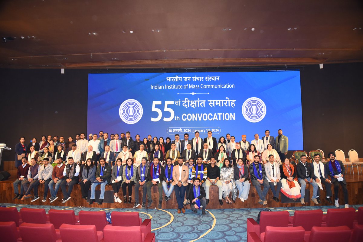 RohitKr8292's tweet photo. #IIMCConvocation https://t.co/0HU83T7PtB