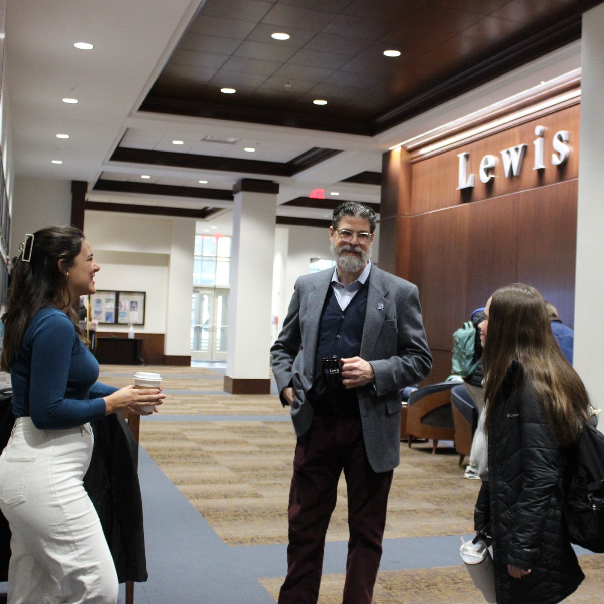 Check out Dean Christian Brady's tips on how to maximize the Lewis Honors College experience and what makes for a successful application in this podcast: collegeadmissionstalk.com/181-university…