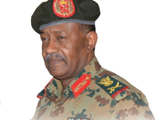 hashsudan's tweet photo. 🔴أصدر والي ولاية البحر الأحمر المكلف اللواء ركن م مصطفى محمد نور محمود أمر طوارئ بمنع وحظر أي نشر بأي من الوسائط أو وسائل الإتصال أو الوسائط المختلفة بما يضر ويهدد الأمن العام بولاية البحر الأحمر.

و نص أمر الطوارئ علي حظر أي شخص أو جهة القيام بأي من الأتي :-

أ/ النشر أو المساعدة في النشر أو الترويج بأي وسيلة من وسائل الإتصال أو الوسائط المختلفة أي معلومات أو موضوعات بما يضر أو يهدد الأمن العام والسلامة والطمأنينة بالولاية.

ب/ النشر أو المساعدة في النشر أو الترويج عبر أي وسيلة من وسائل الإتصال أو الوسائط المختلفة وأي معلومات أو موضوعات أو أخبار تتعلق بالقوات المسلحة أو القوات النظامية أو أي من أفرادها أو حكومة الولاية أو أي من أجهزتها أو وحداتها المختلفة دون الرجوع لتلك الجهات أو فيه أساءه للقوات النظامية أو نشر للمواقع التي تدعم التمرد.

و يسري هذا الأمر داخل الحدود الجغرافية لولاية البحر الأحمر.
كل من يخالف أحكام هذا الأمر عن طريق إرتكاب الفعل أو التحريض أو المعاونة أو التداول أو النشر يعاقب بالأتي :-

أ. السجن مدة لا تتجاوز خمسة سنوات والغرامة اثنان مليون جنيه و في حالة تكرار المخالفة تضاعف العقوبة.

و في حالة ثبوت استخدام أي وسيلة من وسائل النقل أو غيرها في إرتكاب أي من الأفعال المحظورة الواردة في هذا الأمر تتم مصادرة الوسيلة أو غيرها لصالح وزارة المالية والقوي العاملة بولاية البحر الأحمر.

وعلي الجهات المختصة والقوات النظامية وضع هذا الأمر موضع التنفيذ.