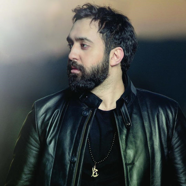 Choobinsan's tweet photo. In the shadow of tyranny, #MehdiYarrahi's songs echoes freedom's cry. For his art, he faces chains and cruel lashes, a stark reminder of the regime's fear of truth. Let's raise our voices against this grave injustice. In solidarity with his courage. #ArtOverOppression https://t.co/xzAggak2Cz