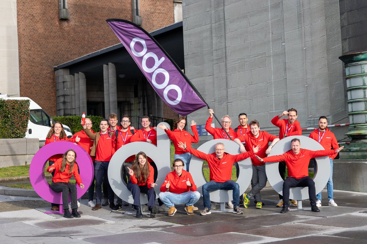 erp|open tweet media