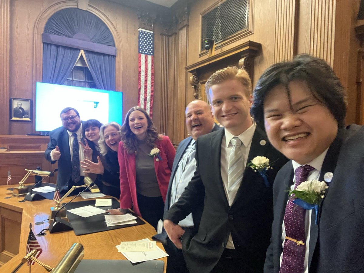 Kit4Medford's tweet photo. Fun time at Inauguration last night! Congrats to all my newly sworn in colleagues, may we get a lot done and always find something to share a laugh about. Thank you @MayorLungoKoehn,her team, and all participants for a festive and meaningful event! https://t.co/5YpHhOUrYu