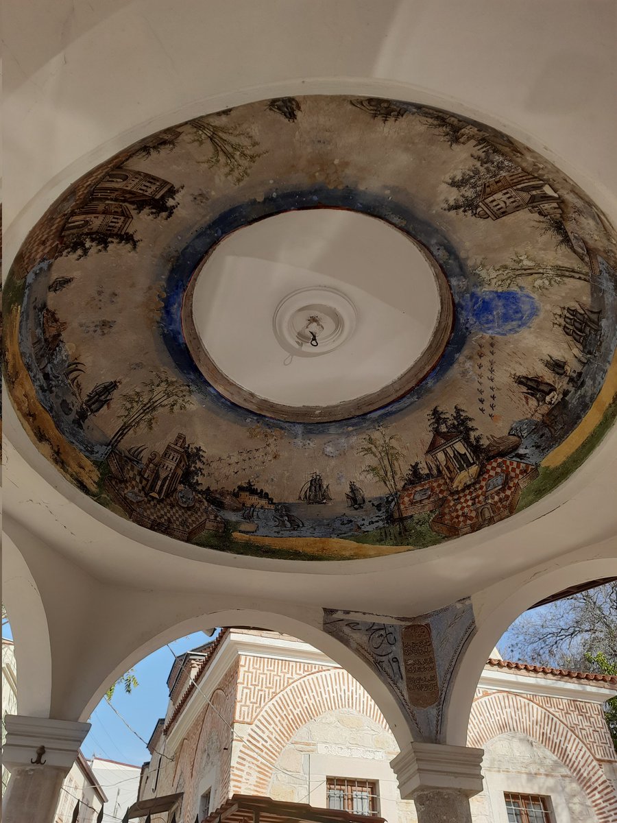 InsaniMimari's tweet photo. Tuğla minaresi, dev��irme malzeme kullanımı ve şadırvanıyla dikkati çeken 16.yy yapısı Hacı Turhan Kapan Camii
📍Urla/İzmir https://t.co/LPpqnPIJj0