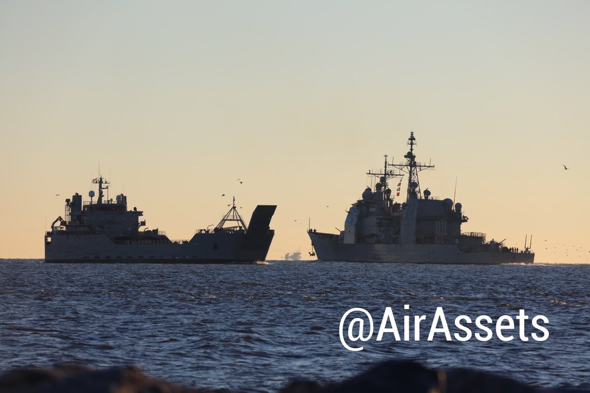 AirAssets's tweet photo. 09:00 Easterntime 11 January 2024 Inbound from sea came the USAV CW3 Harold C. Clinger (LSV-2) a General Frank S. Besson Jr.-class roll-on/roll-off ship of US Army passing the outbound CG-64 USS Gettysburg. 

#lsv2 #CW3HaroldCClinger https://t.co/dhoQZkSGxL