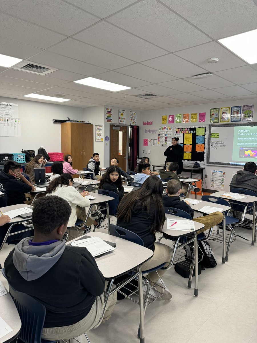 TheRaven_ELMS's tweet photo. 🥁🥁👏🏽🏀 @AVID4College Philosophical Chairs with @BMeneses_ELMS &amp; Ms. Barrozo @readysetcoteach Great conversation &amp; student engagement #AVIDClap 🥁 🥁👏🏽🏀 #LiveTheMission @Eastlake_Middle https://t.co/226K28kZVz