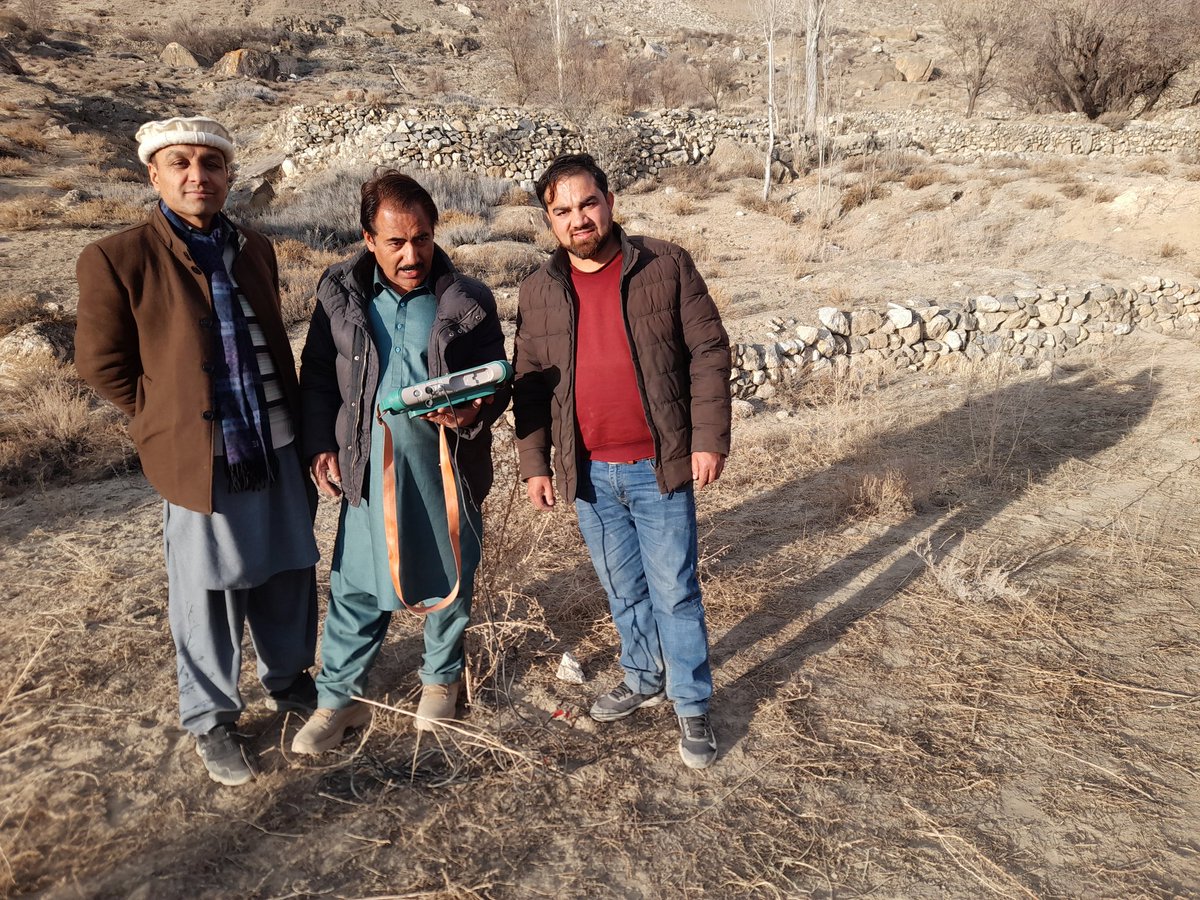 Searching underground water at Motis Dan Dorkhan Hunza . Geologist Didar Karim and Water deviner/detecter Riaz sb from AKAH are on field alongwith their gadgit. Traces of water we found but decied to conduct more surveys by upgraded devices & techniques ! #TMSDorkhan #ThanksAKAH