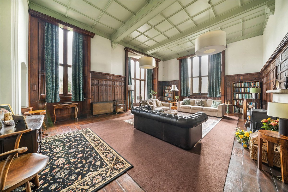 JSBridport's tweet photo. New instruction
#Tincleton #Dorchester #Dorset
Impressive #19thcentury 2 bedroom #apartment in one of Dorset's most stately #Victorian #mansions, boasting wonderful views, with a private terrace, set in 2 acres of communal gardens. Guide price £500,000.
https://t.co/SbnGahBBRE https://t.co/xma6GAl3kk